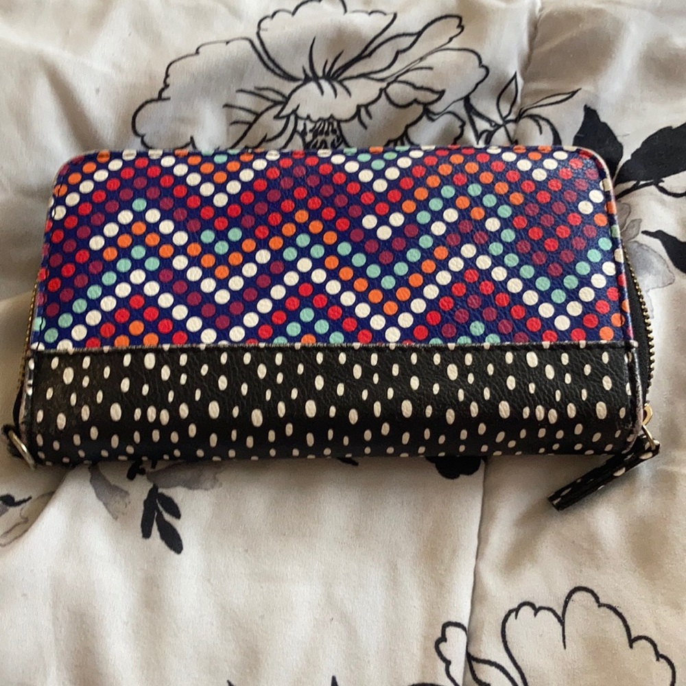 This is a wallet 👛